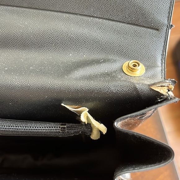 CABRELLI | Vintage Patent Leather Envelope Clutch - Picture 7 of 7